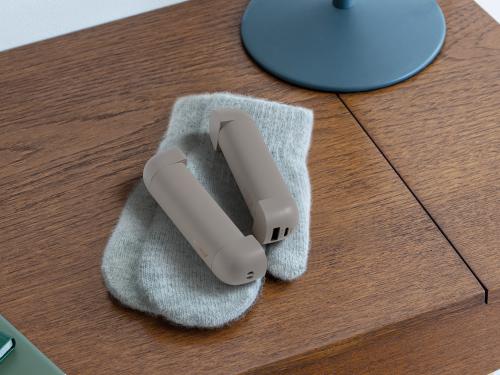 スリーアップ Three-up 充電式ペアカイロ ぬくぬく EWT-2450GG